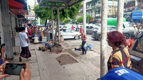 ဘားလမ်းကားမှတ်တိုင်ဗုံး​ပေါက်ကွဲမှု