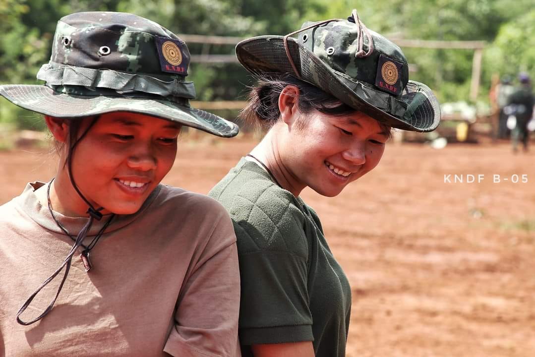 ဓာတ်ပုံ - KNDF B- 5