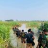 (တန့်ဆည်မြို့နယ်၌ စစ်ဆင်ရေး ပြုလုပ်​နေသည့် ပြည်သူ့ရဲဘော်များအား ​တွေ့ရစဥ်)