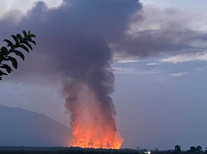 နတ်ချောင်းရွာကို ယမန်နေ့က စစ်ကောင်စီတပ် မီးရှို့ဖျက်ဆီးနေ