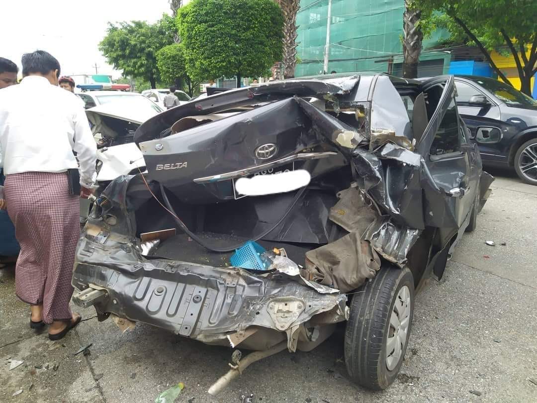 (ယာဥ်တိုက်မှု ဖြစ်ပွားပြီးနောက်မြင်ကွင်း။ ။ဓါတ်ပုံ- သုခကာရီလူမှုကူညီရေးအသင်း)