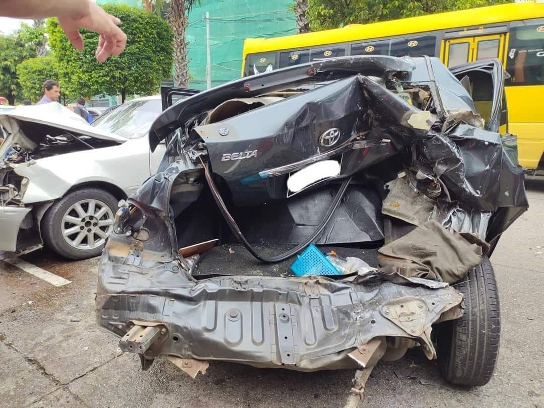 (ယာဥ်တိုက်မှု ဖြစ်ပွားပြီးနောက်မြင်ကွင်း။ ။ဓါတ်ပုံ- သုခကာရီလူမှုကူညီရေးအသင်း)