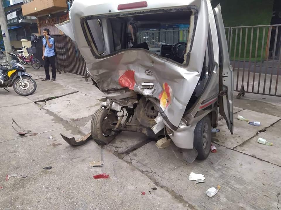 (ယာဥ်တိုက်မှု ဖြစ်ပွားပြီးနောက်မြင်ကွင်း။ ။ဓါတ်ပုံ- သုခကာရီလူမှုကူညီရေးအသင်း)