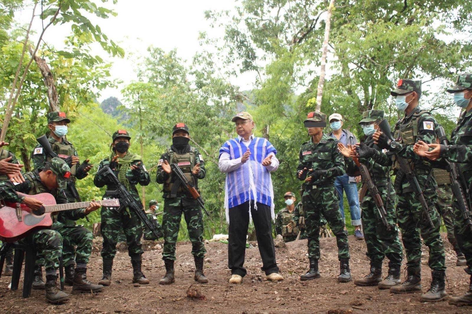 ရှေ့တန်းစခန်းသိူ့သွားရောက်ခဲ့သော NUG ပြည်ထောင်စုဝန်ကြီးချုပ်