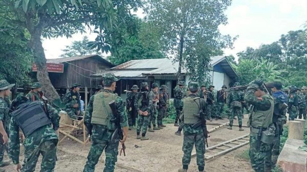 (KNDFတပ်ရင်း၄တပ်ဖွဲ့ဝင်များ။ ။ဓါတ်ပုံ-KNDF-B04)
