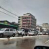 (ရန်ကုန်တွင်ဆီဝယ်ရန်တန်းစီ​နေ​သောကားများကို ​မေ ၃၁ ည​နေပိုင်းက​တွေ့ရစဥ်။ ။ ဓါတ်ပုံ-People's Spring)