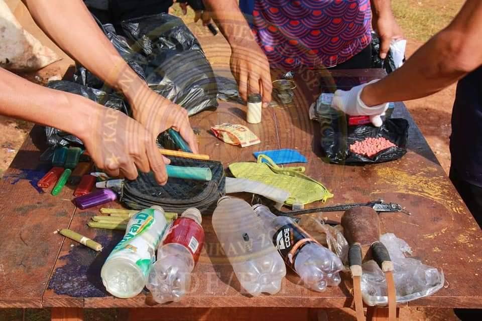 လွိုင်လင်းလေးမြို့၌ မူးယစ်ဆေးဝါးသုံးစွဲရောင်းဝယ်နေသူများ
