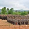 (​ယော​​ဒေသကာကွယ်​ရေးတပ်ဖွဲ့ဝင်များကို​တွေ့ရစဥ် ။ ဓါတ်ပုံ-YDF)