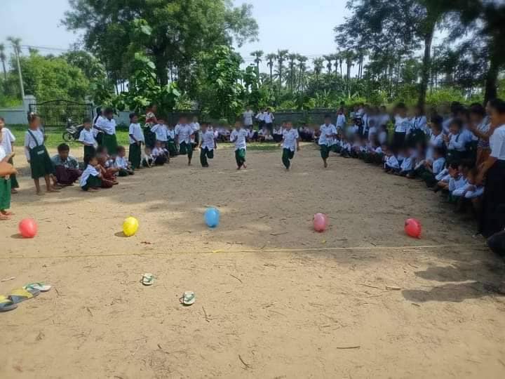 NUG ၏ကြားကာလပညာရေးစနစ်ဖြင့် ပညာသင်ကြားနေကြသောကျောင်းသားကျောင်းသူများ