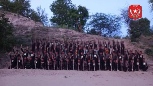 (ပခုက္ကူ PDF တပ်ဖွဲ့ဝင်များအား တွေ့ရစဥ်)