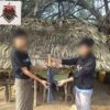 (ပြည်သူနှင့်ပူး​ပေါင်းခဲ့​သောရဲတပ်ဖွဲ့ဝင်က လက်နက်နှင့်ကျည်များ အပ်နှံစဥ်။ ဓါတ်ပုံ-Young Force UG)