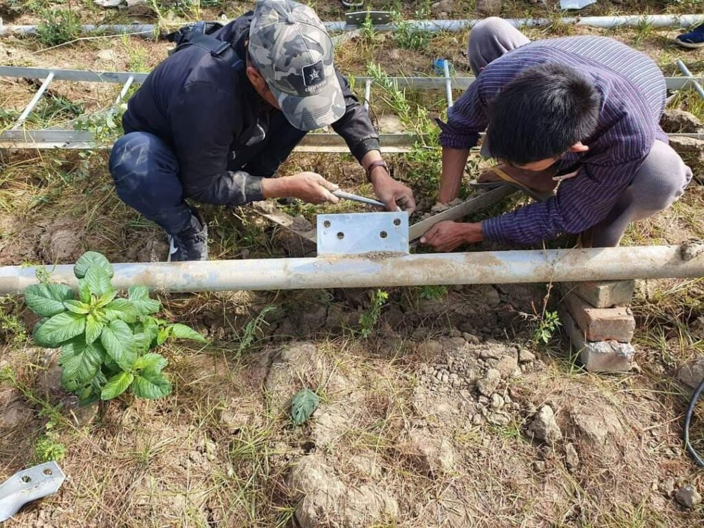 (စစ်အုပ်စုပိုင်ဆိုင်သည့် Mytel တာဝါတိုင်ဖြင့် လက်နက်များ ထုတ်လုပ်ရန် ဖြတ်တောက်နေစဥ်၊ ဓာတ်ပုံ - CDSOM)