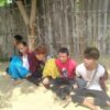(ဓါးပြတိုက်သူများကို ဖမ်းဆီးထားစဥ်။ ။ဓါတ်ပုံ-CJ)