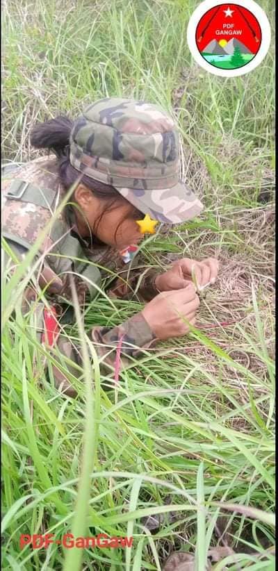 (ပြည်သူ့ကာကွယ်ရေးတပ်-ဂန့်ဂေါမှ တပ်ဖွဲ့ဝင်အချို့။ ဓါတ်ပုံ-PDFဂန်ဂေါ)