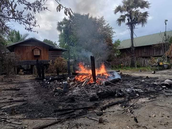 ညောင်လယ်ရွာ၌ စစ်ကောင်စီတပ်က ပြည်သူ​ခြောက်ဦးကို မီးရှို့သတ်ဖြတ်