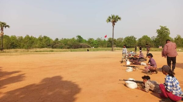 (ပြည်သူ့ကာကွယ်ရေးတပ်ဖွဲ့-ရေစကြိုမြို့နယ် တပ်ရင်း (၁)သင်တန်းအမှတ်စဥ်(၁၁) သင်တန်းဆင်းပွဲပြုလုပ်​နေစဥ်၊ ဓာတ်ပုံ - ​ရေစကြို PDF)