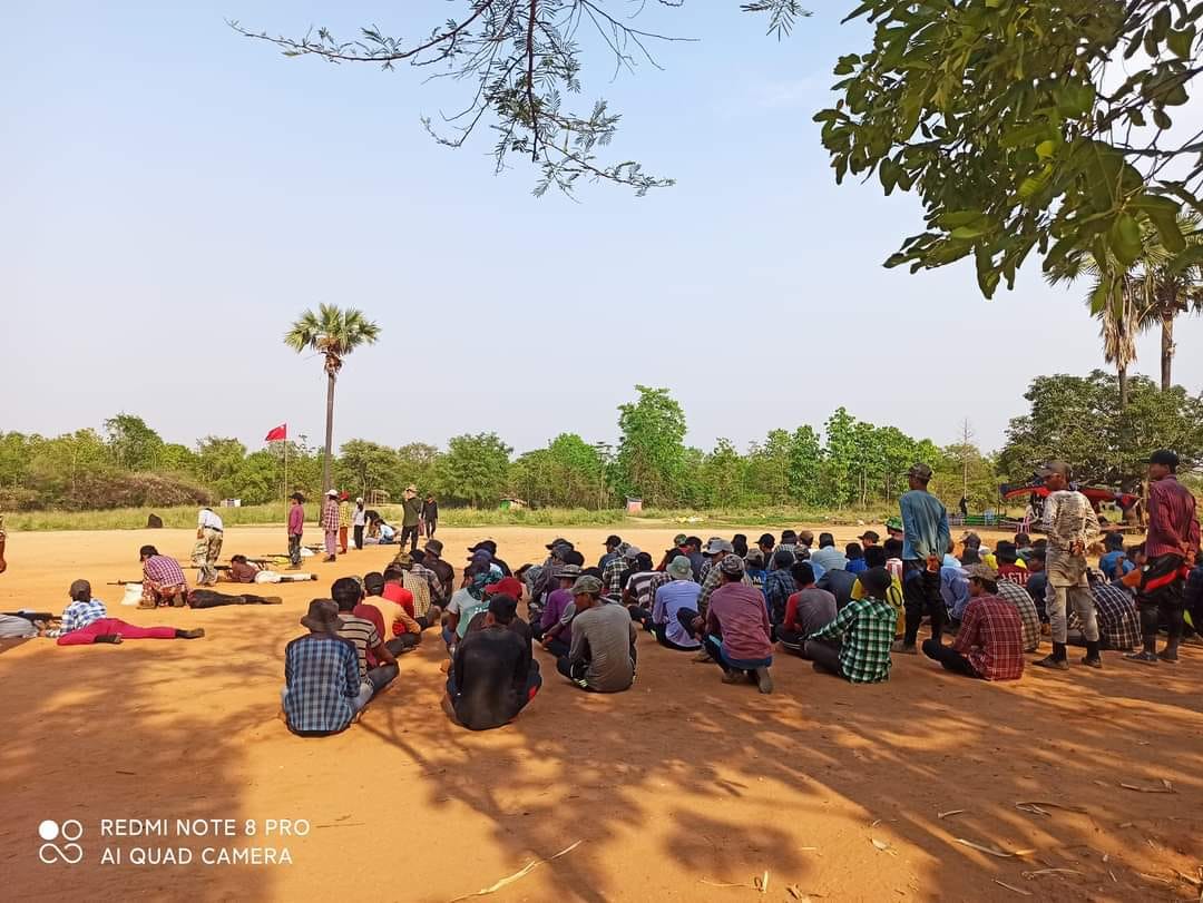 (ပြည်သူ့ကာကွယ်ရေးတပ်ဖွဲ့-ရေစကြိုမြို့နယ် တပ်ရင်း (၁)သင်တန်းအမှတ်စဥ်(၁၁) သင်တန်းဆင်းပွဲပြုလုပ်နေစဥ်၊ ဓာတ်ပုံ - ရေစကြို PDF)