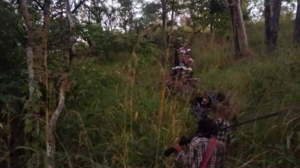 ပုလဲနယ်မှလာသည့် စစ်ယာဉ်တန်းကိုတိုက်ခိုက်