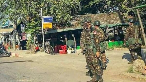 (စစ်​ကောင်စီတပ်အတွက်နိုင်ငံတစ်ဝန်းခုခံ​​တော်လှန်စစ်များကို သမိုင်းတစ်​လျှောက်မကြုံဖူး​အောင်ဆက်တိုက်ရင်ဆိုင်​နေရခြင်ဖြစ်သည်)