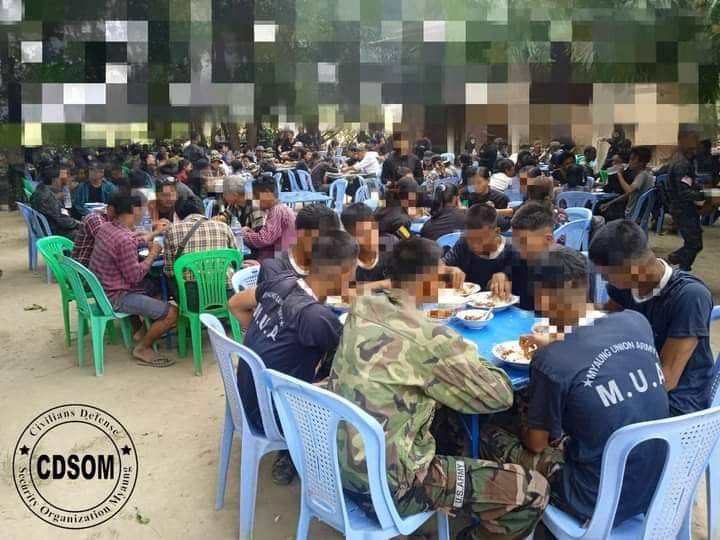 (နိုင်ငံတော်၏အတိုင်ပင်ခံပုဂ္ဂိုလ် မွေးနေ့အခမ်းအနားကိုPDFနှင့်တော်လှန်ရေးအင်အားစုအဖွဲ့ ၄၀ နီးပါးက လူ၅၀၀ ကျော်တက်ရောက်ခဲ့သည်။ ဓါတ်ပုံ-CDSOM)