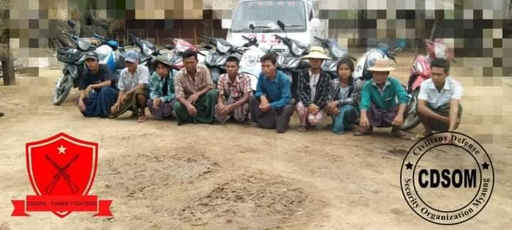 (ပြည်သူများထံမှစစ်​ကောင်စီတပ်သိမ်းယူသွား​သောဆိုင်ကယ်များကို CDSOMကပြန်လည်ရယူ၍ ပြည်သူများကိုပြန်လည်​ပေးအပ်စဥ်။ ။ဓါတ်ပုံ-CDSOM-2)