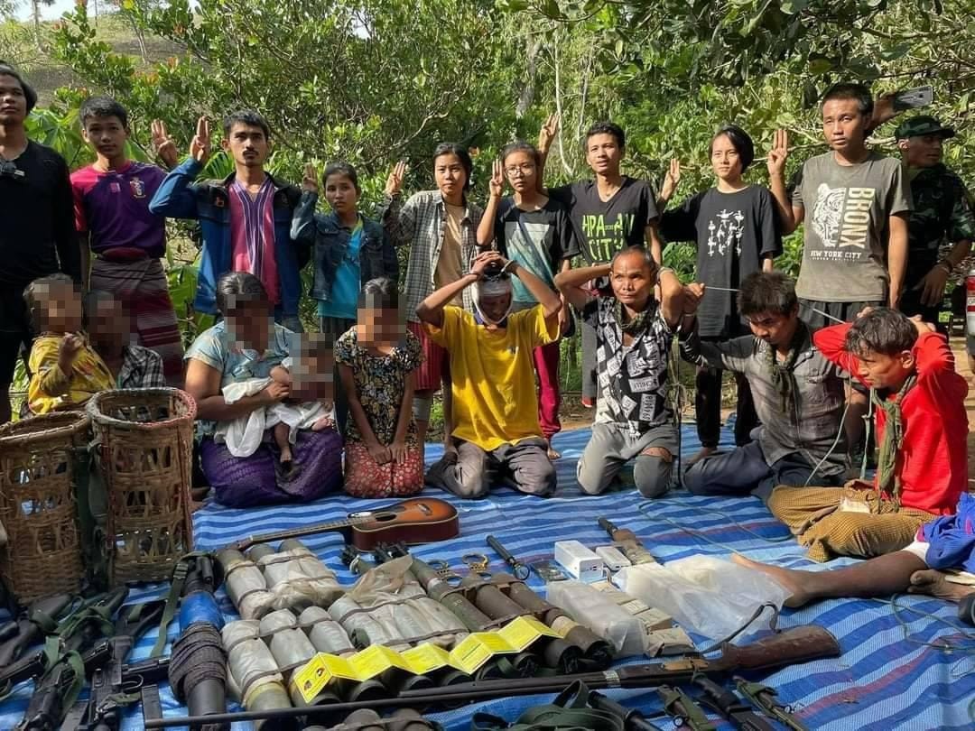ဝေါ်လေရဲစခန်း၌ ချုပ်နှောင်ခံထားရသည့် BYN ရဲဘော်များနှင့် CDM ရဲတို့ကို ကယ်ထုတ်