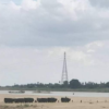 (ယခင်လပိုင်းအတွင်းက မုံရွာမှ ဆားလင်းကြီးနယ်ဘက်သို့ကူးမည့် စစ်ကောင် စီယာဥ်တန်းအား တွေ့ရစဥ်။ ဓာတ်ပုံ - Cj)