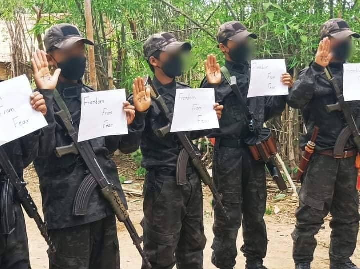 ဒေသအသီးသီးရှိ PDF တပ်ဖွဲ့များက ဒေါ်အောင်ဆန်းစုကြည်မွေးနေ့ ဆုတောင်းမှုများပြုလုပ်