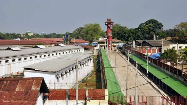 အင်းစိန်ထောင်တွင်း ကိုတွေ့ရစဉ်