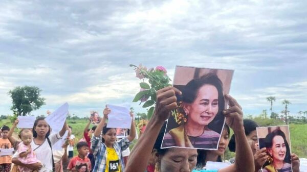 ဒေါ်အောင်ဆန်းစုကြည် မွေးနေ့အဖြစ် ချီတက်ဆန္ဒပြ