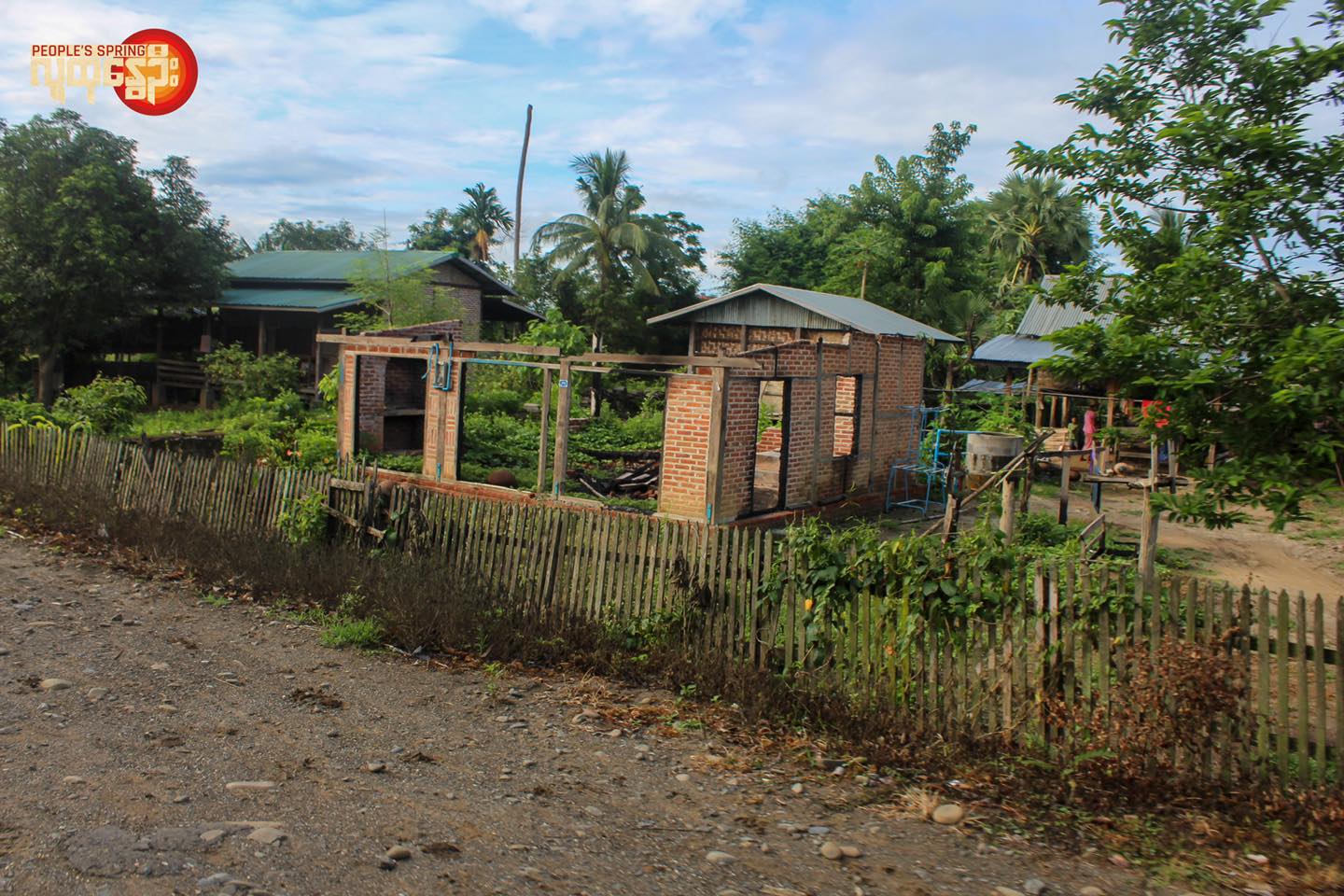 စစ်ကောင်စီတပ်မီးရှို့ဖျက်ဆီးခဲ့သောနေအိမ်အချို့