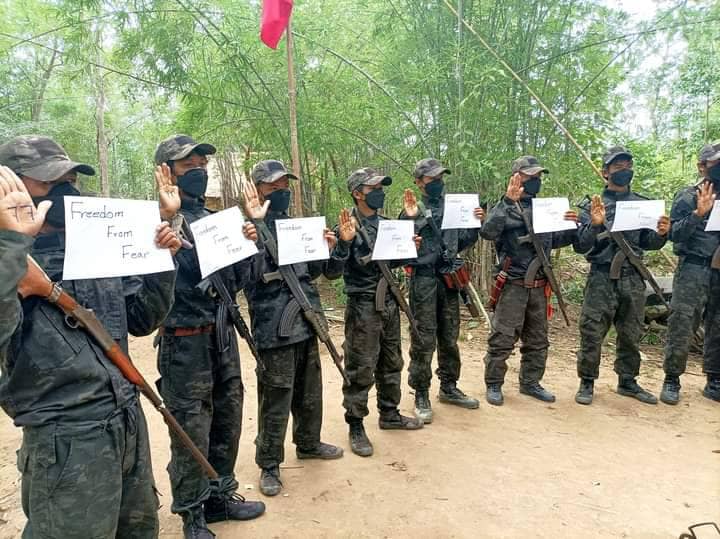 ဒေသအသီးသီးရှိ PDF တပ်ဖွဲ့များက ဒေါ်အောင်ဆန်းစုကြည်မွေးနေ့ ဆုတောင်းမှုများပြုလုပ်