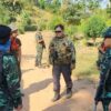 KNDOမှ ရဲ​ဘော်များအား ​တွေ့ရစဥ်
