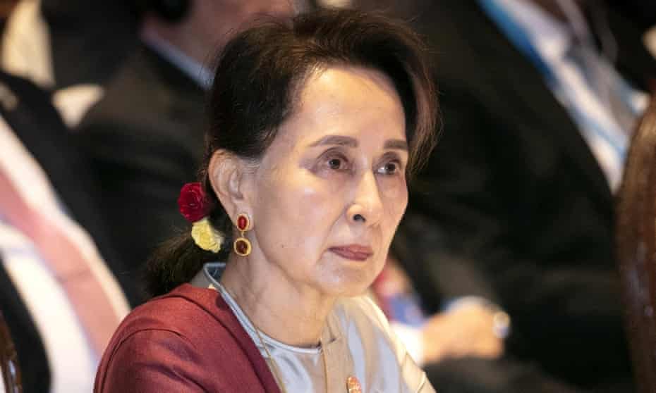 (နိုင်ငံ​​တော်၏ အတိုင်ပင်ခံပုဂ္ဂိုလ်​ဒေါ်​အောင်ဆန်းစုကြည်။ ဓါတ်ပုံ-The Guardian)