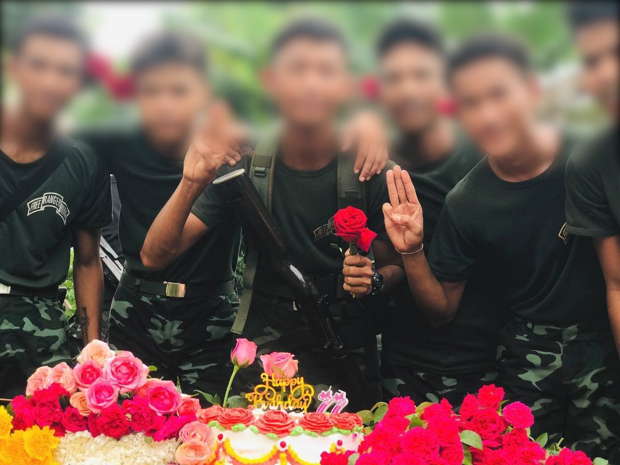 နဂါးနီစစ်ကြောင်း တပ်ခွဲ(၁)ရဲဘော်များ