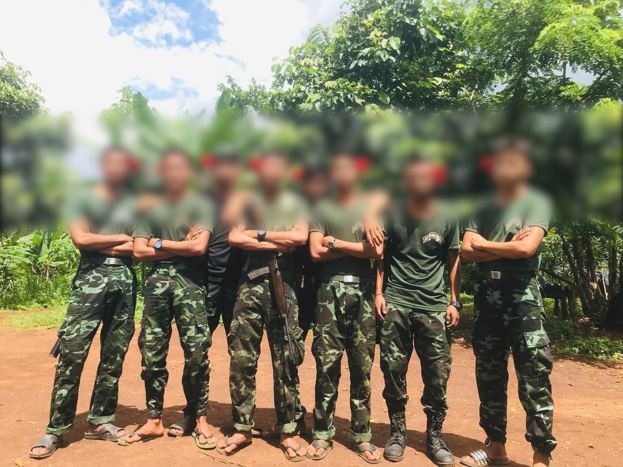နဂါးနီစစ်ကြောင်း တပ်ခွဲ(၁)ရဲဘော်များ