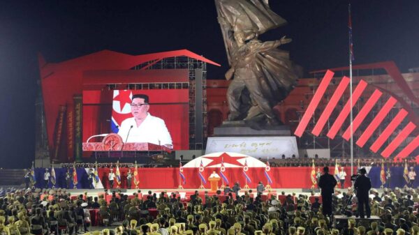 မြောက်ကိုရီးယား နျူကလီးယားတပ်တွေ လှုပ်ရှားဖို့ အသင့်ဖြစ်နေကြောင်း ကင်မ်ဂျုံအန်း ကြွေးကြော်