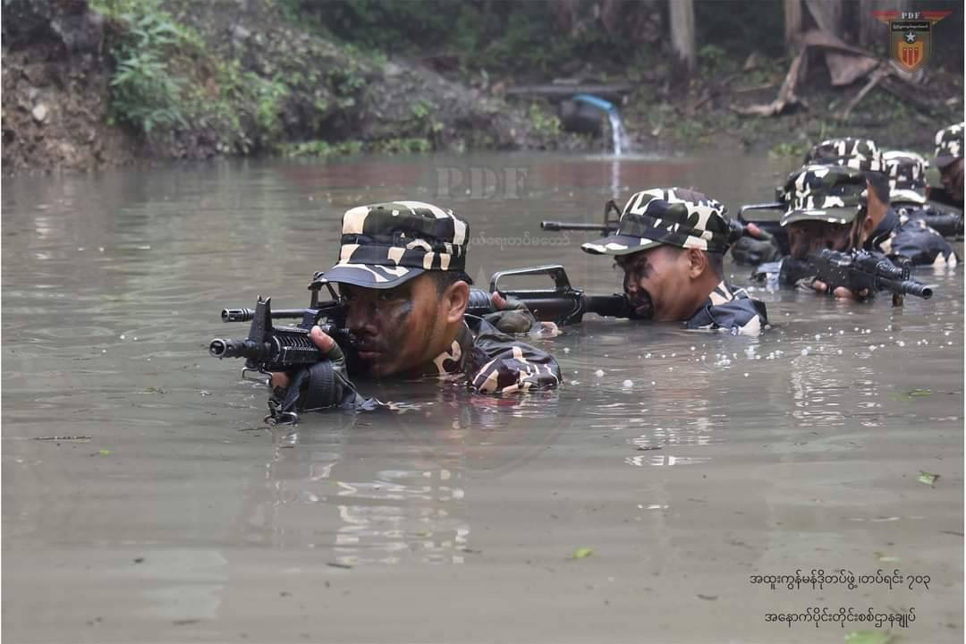 ဓာတ်ပုံ - အနောက်ပိုင်းတိုင်းစစ်ဌာနချုပ် တပ်မဟာ(၇)၊ တပ်ရင်း - ၇၀၃