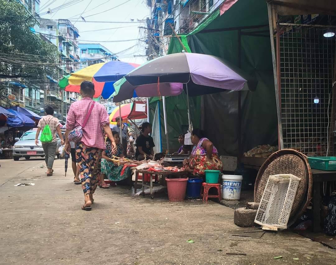 (လှည်းတန်းလမ်း ၅၀ ဈေးကို ယနေ့နံနက်ပိုင်းတွင်တွေ့ရစဥ်။ ဓာတ်ပုံ - AAMIJ)
