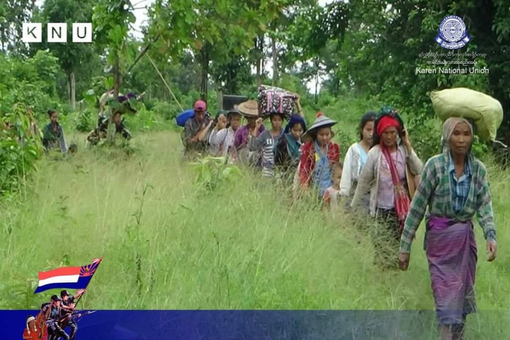 (ညောင်လေးပင်ခရိုင်အတွင်း စစ်ဘေးရှောင်နေရသော ဒေသခံများအား တွေ့ရစဥ်၊ ဓာတ်ပုံ - KNU)