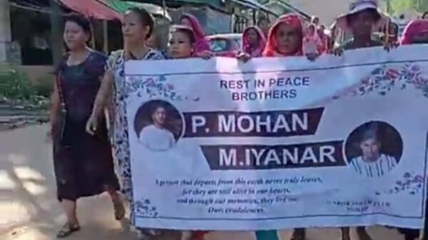 မိုး​ရေးမြို့တွင် အိန္ဒိယနိုင်ငံသားများဆန္ဒပြ​နေစဥ်။ ဓါတ်ပုံ-CJ