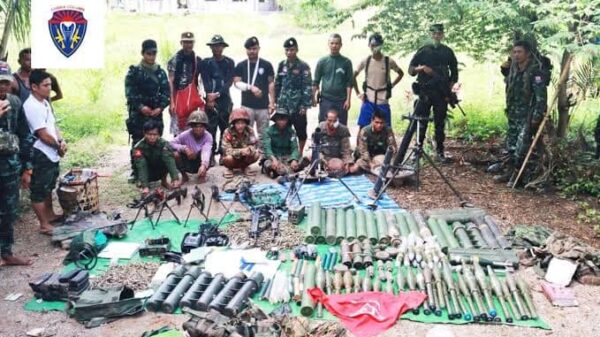 ( KNLA ဦး​ဆောင်​သောပူး​ပေါင်းတပ်များက၆လအတွင်း စစ်​ကောင်စီစခန်းသိမ်းတိုက်ပွဲများနှင့်စစ်ကူများကိုတိုက်ခိုက်ပြီး​နောက်ရရှိ​သောလက်နက်ခဲယမ်းများထဲမှအချို့ ။ဓါတ်ပုံ-Cobra Column၊ Karen History)