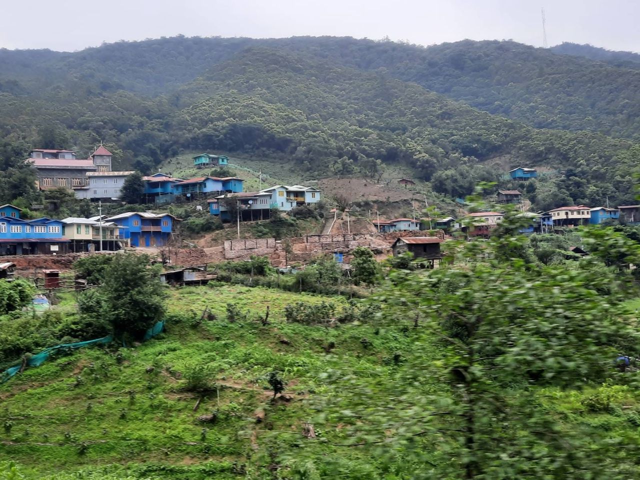 ဖလမ်း-ဟားခါးကြားတွင်ယ​နေ့နံနက်မှစ၍တိုက်ပွဲပြင်းထန်