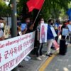 ဓာတ်ပုံ - မြန်မာ့နွေဦးတော်လှန်ရေး ထောက်ခံသူများ ကိုရီးယားအဖွဲ့