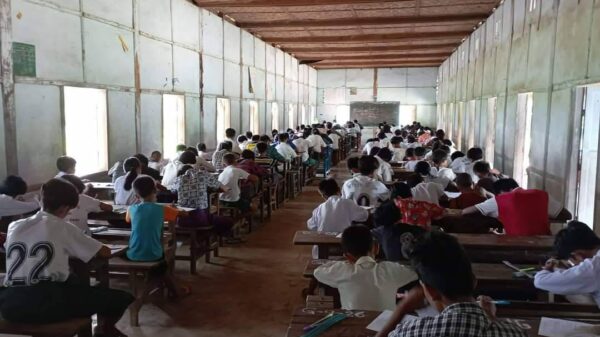 ဓာတ်ပုံ - ယင်းမာပင်-ဆားလင်းကြီး ရွာပေါင်းစုံသပိတ် ဦးဆောင်ကော်မတီ
