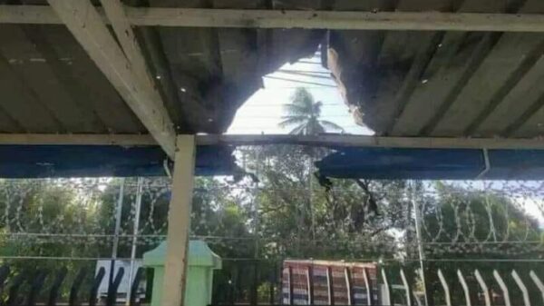 (ဇွန်လအတွင်း ဗုံးပစ်တိုက်ခိုက်မှုတွင် MUFL ကျောင်းဝင်းရှိ ဆိုင်ကယ်ရပ်နားသည့်နေရာမှ အမိုးကုန်းပျက်စီးခဲ့စဥ်၊ ဓာတ်ပုံ - CJ)