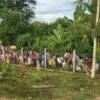 (ဘေးလွတ်ရာရှောင်တိမ်းရန် ပြင်တင်နေကြသည့် ဆိပ်ဖြူဒေသခံများအားတွေ့ရစဥ်။ ။ဓါတ်ပုံ-CJ)