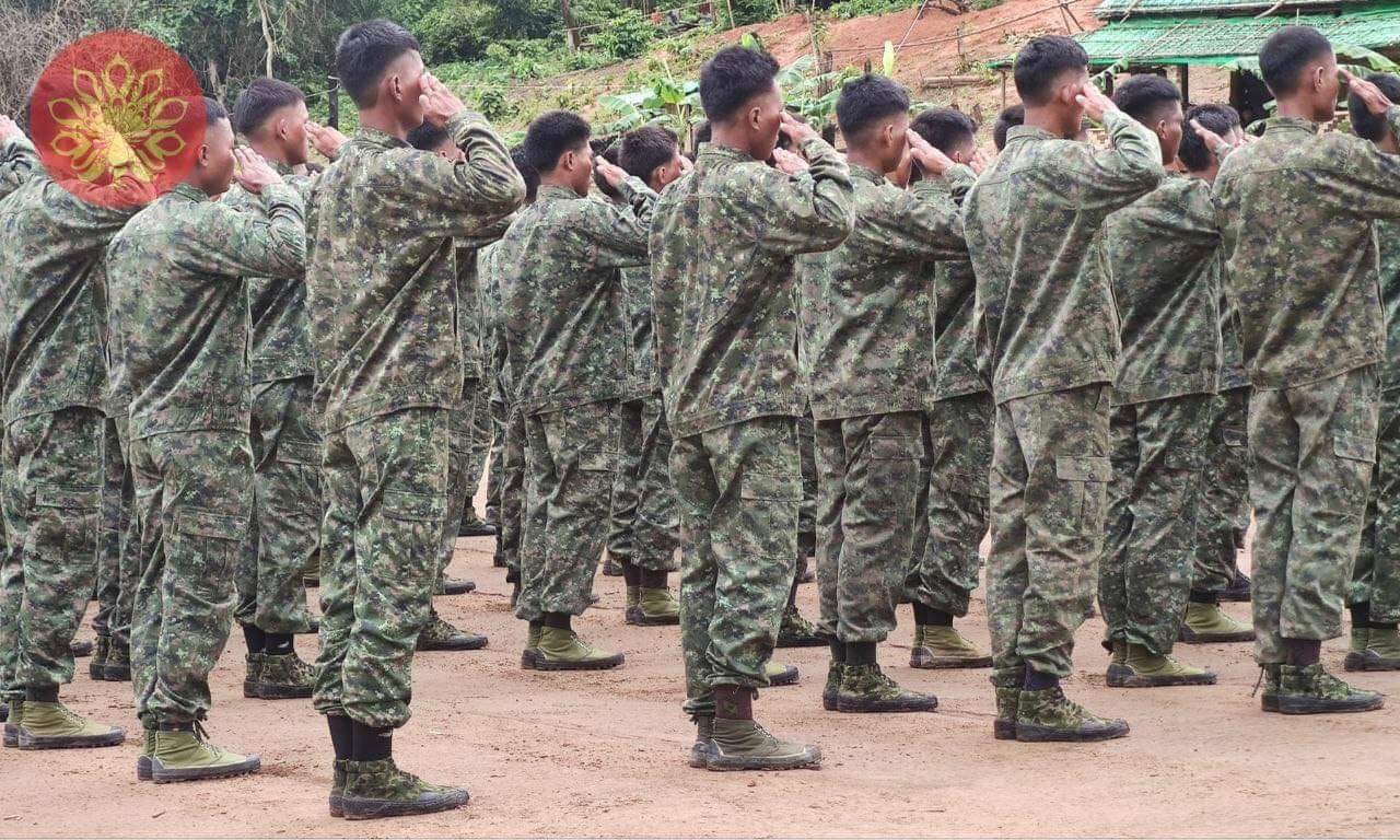 ပြည်သူ့လွတ်လပ်ရေးတပ်တော်(PIA) သင်တန်းဆင်း