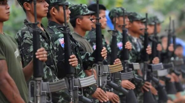 (KNU တပ်ဖွဲ့ဝင်များ ​တွေ့ရစဥ်)