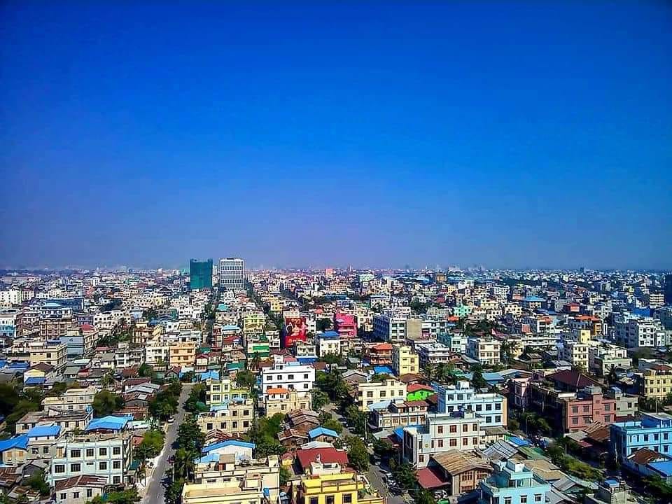 (မန္တ​လေးမြို့ကိုအ​ပေါ်စီးမှ မြင်​တွေ့ရစဥ်။ ဓါတ်ပုံ-ASL)